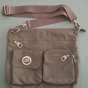Baggalini crossbody/shoulder bag